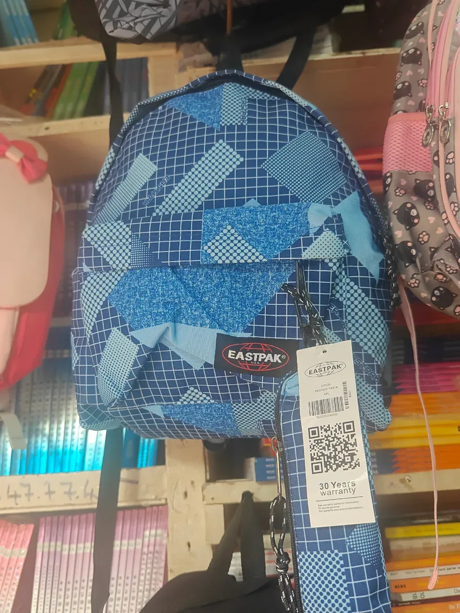 sac — 10 000 FCFA chez negoce papeterie, Marché Colobane Dakar