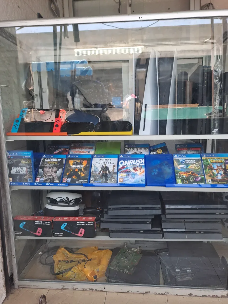 À écouter — Jeux Vidéo — Écoutez la note vocale du vendeur chez mouha game, Marché Colobane Dakar
