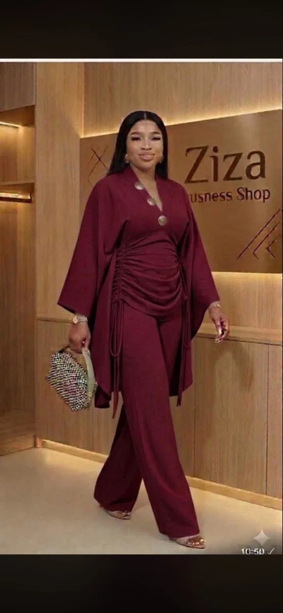 Robe pour femme disponible — Big Black, Marché Colobane Dakar