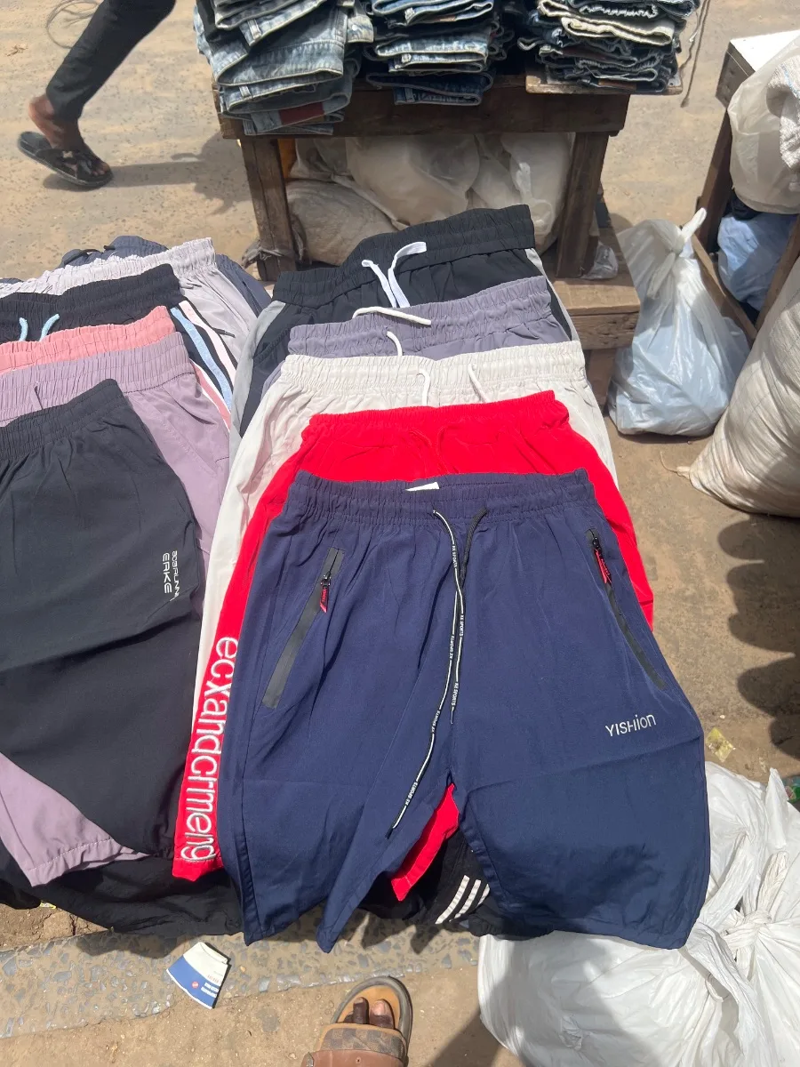 1500 — Wa Keur Borom Darou Business, Marché Colobane Dakar