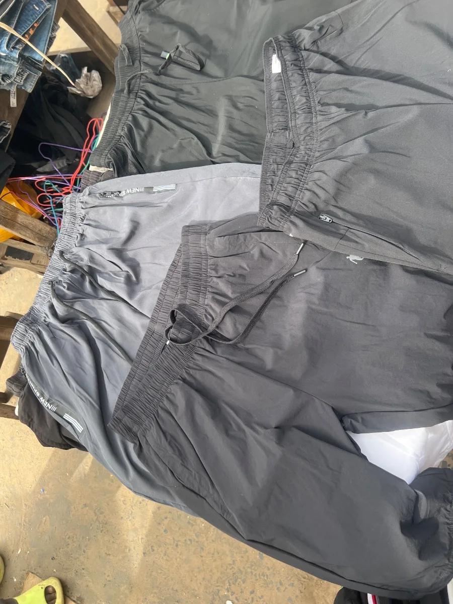 1500 — Wa Keur Borom Darou Business, Marché Colobane Dakar