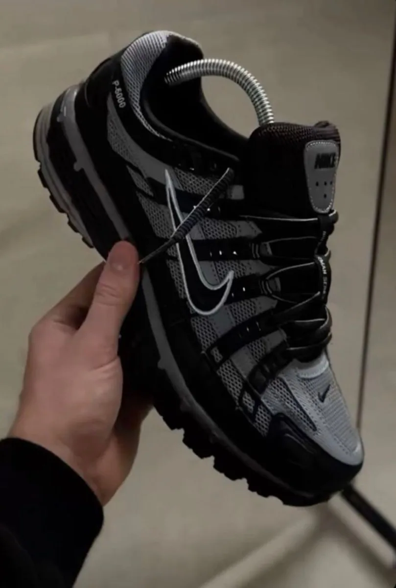 Nike p6000 — Lincoln Shoes, Marché Colobane Dakar
